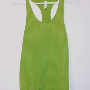 ⚡Under Armour Fitted Racerback Tanktop⚡